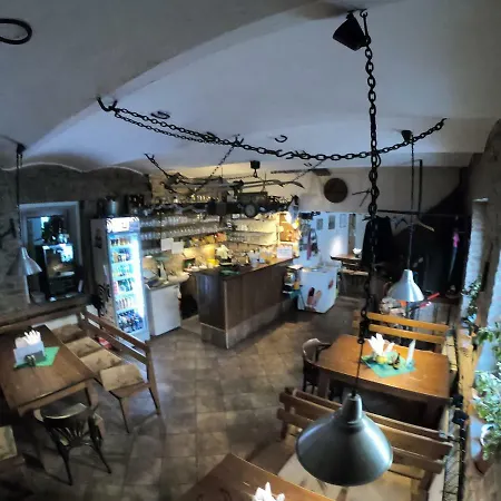 Restaurace A Na Kovarne Affittacamere Branná