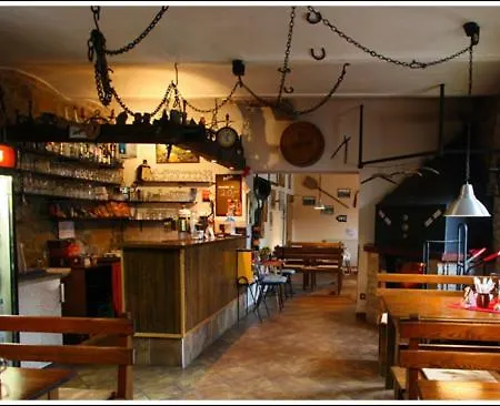 Restaurace A Na Kovarne Branná